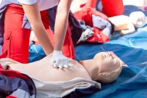 medical-student-practicing-cprcart
