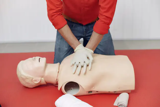 medical-student-are-practicing